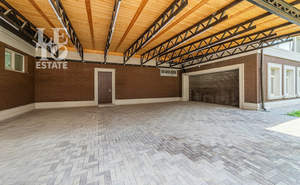 Дом 650м², 2-этажный, участок 40 сот.  