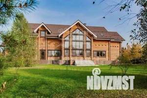 Дом 560м&sup2;, 2-этажный, участок 130 сот.  