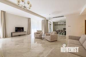 Таунхаус 700м², 3-этажный, участок 8 сот.  