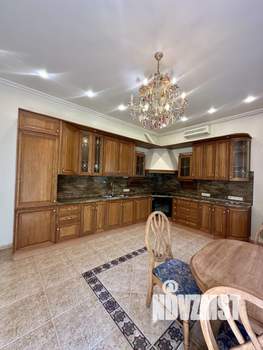 Дом 370м², 2-этажный, участок 12 сот.  