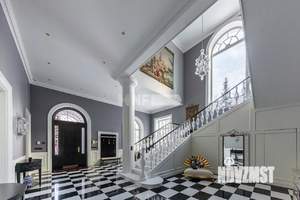 Дом 2000м², 2-этажный, участок 41 сот.  