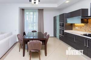 Таунхаус 200м², 2-этажный, участок 2 сот.  