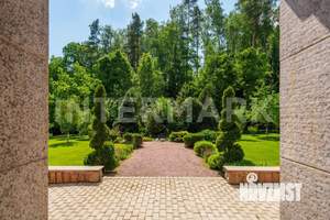 Коттедж 761м², 2-этажный, участок 60 сот.  