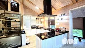 Дом 318м&sup2;, 3-этажный, участок 25 сот.  