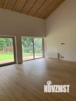 Коттедж 240м², 2-этажный, участок 7 сот.  