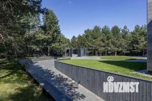 Дом 2241м², 3-этажный, участок 40 сот.  