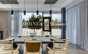 Дом 800м&sup2;, 2-этажный, участок 15 сот.  