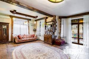 Дом 600м², 4-этажный, участок 15 сот.  