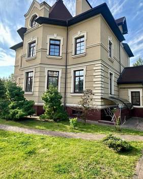 Дом 621м², 3-этажный, участок 15 сот.  