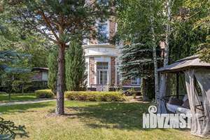 Таунхаус 350м², 3-этажный, участок 8 сот.  