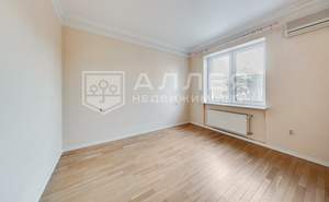 Дом 633м², 2-этажный, участок 15 сот.  