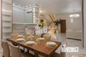Дом 250м², 2-этажный, участок 10 сот.  