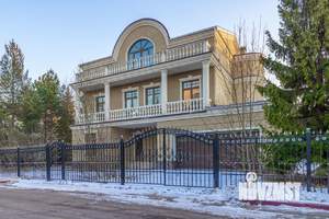 Дом 600м², 3-этажный, участок 19 сот.  