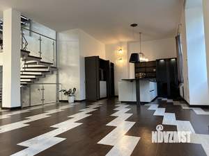 Таунхаус 463м², 4-этажный, участок 7 сот.  