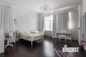 Дом 324м², 2-этажный, участок 14 сот.  
