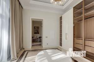 Дом 440м², 2-этажный, участок 13 сот.  