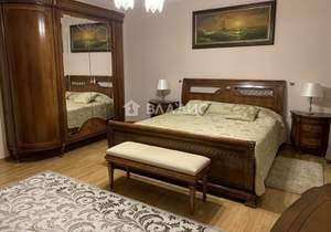Дом 475м², 3-этажный, участок 16 сот.  