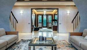 Дом 1300м&sup2;, 2-этажный, участок 31 сот.  