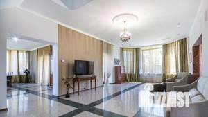 Коттедж 750м&sup2;, 2-этажный, участок 21 сот.  