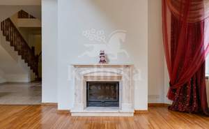 Дом 370м², 2-этажный, участок 0 сот.  