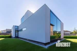 Коттедж 585м², 2-этажный, участок 18 сот.  