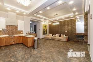 Таунхаус 440м², 2-этажный, участок 4 сот.  