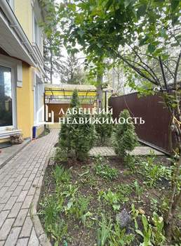 Дом 158м², 3-этажный, участок 3 сот.  