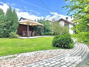 Дом 225м², 2-этажный, участок 6 сот.  