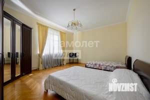 Коттедж 542м², 3-этажный, участок 24 сот.  