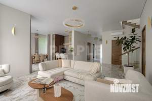 Дом 250м², 2-этажный, участок 10 сот.  