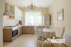 Дача 260м², 3-этажный, участок 12 сот.  