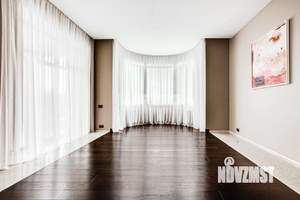 Коттедж 450м², 2-этажный, участок 25 сот.  