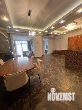 Таунхаус 440м², 3-этажный, участок 5 сот.  