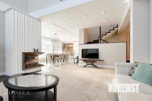 Дом 360м², 2-этажный, участок 21 сот.  