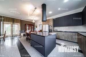 Коттедж 750м², 2-этажный, участок 21 сот.  