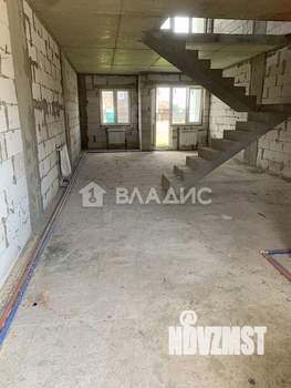 Таунхаус 181м², 3-этажный, участок 2 сот.  