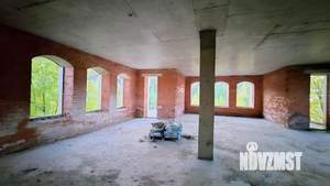 Коттедж 780м², 3-этажный, участок 44 сот.  