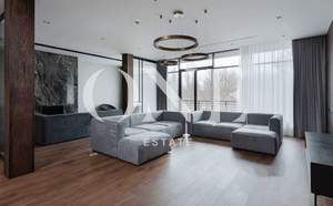 Дом 900м², 4-этажный, участок 3 сот.  