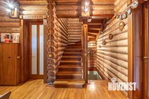 Коттедж 286м², 3-этажный, участок 6 сот.  