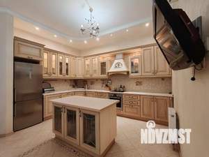 Коттедж 370м², 2-этажный, участок 16 сот.  