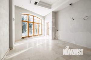 Дом 700м², 2-этажный, участок 20 сот.  