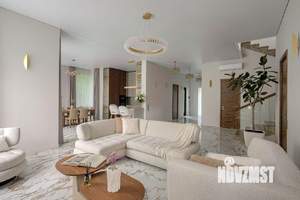 Коттедж 250м², 2-этажный, участок 10 сот.  