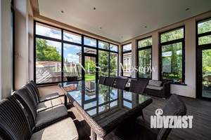 Дом 600м&sup2;, 2-этажный, участок 20 сот.  