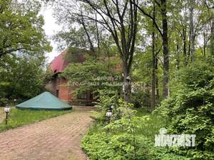 Дом 1110м², 3-этажный, участок 60 сот.  