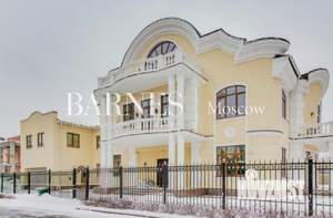 Дом 1050м², 2-этажный, участок 24 сот.  