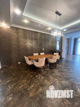 Таунхаус 440м², 3-этажный, участок 5 сот.  