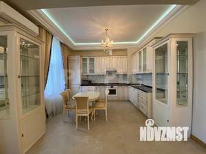 Таунхаус 320м², 4-этажный, участок 4 сот.  