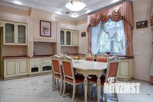 Коттедж 776м², 2-этажный, участок 43 сот.  