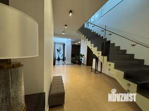 Коттедж 400м&sup2;, 2-этажный, участок 6 сот.  