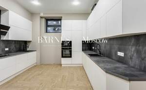 Дом 800м&sup2;, 2-этажный, участок 15 сот.  